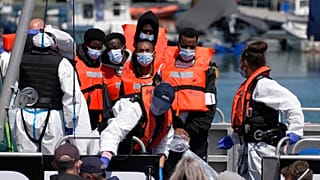 Dover kikötőjébe érnek azok, akiket kimentenek - 2021 augusztusa