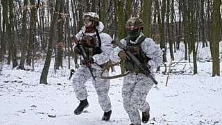 Тренировка украинских добровольцев на сборах в Киеве 22 января 2022