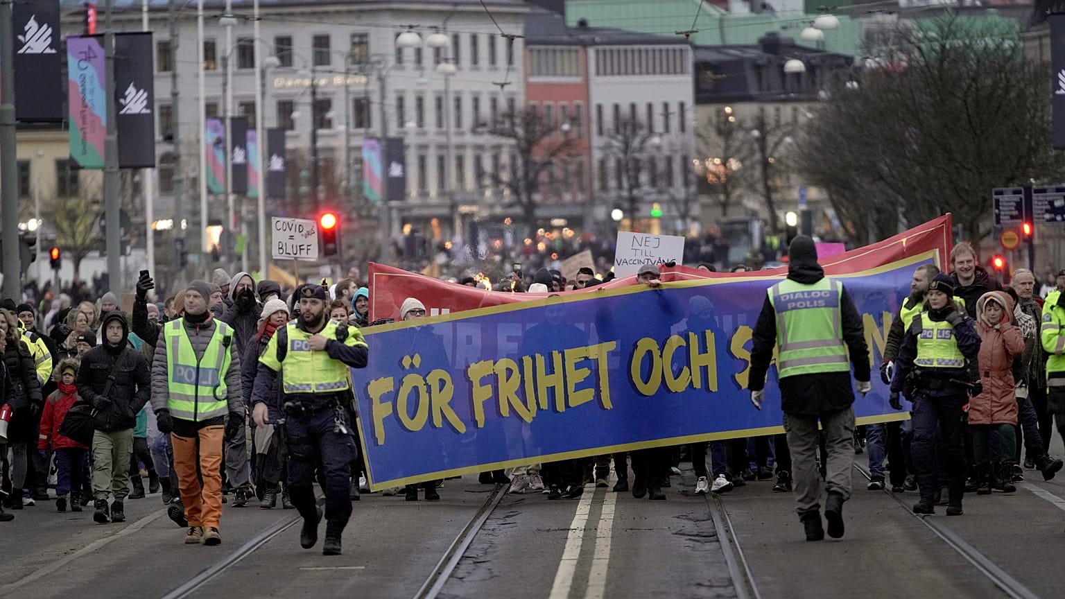 Covid: strage in Russia, proteste anti-vax in Svezia mentre in Spagna ci sono miglioramenti