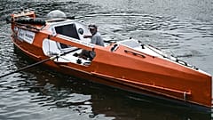 Archives : Jean-Jacques Savin dans son canot, le 28/05/2021 à Lège-Cap-Ferret (sud-Ouest de la France).