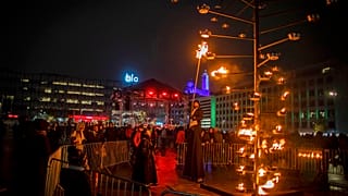 Látványos fényjátékkal kezdődött az Európa Kulturális Fővárosa rendezvénysorozat Litvániában 
