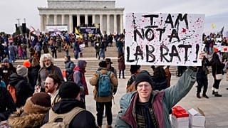 Manifestantes antivacunas en Washington, Estados Unidos