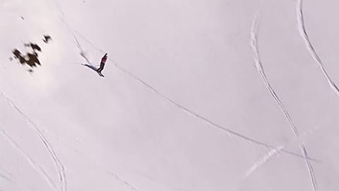 Freeride World Tour İspanya'da başladı: Kayakçılar adrenalin dolu performanslara imza attı