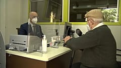 Protest gegen Banken: "Ich bin alt, kein Idiot" - Erfolgreiche Seniorenkampagne in Spanien