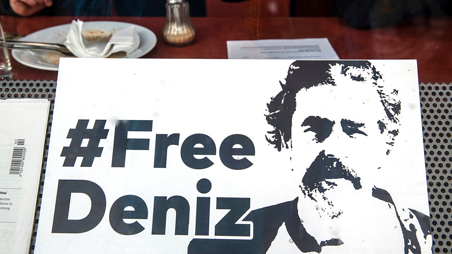 Kampagne für den Journalisten Deniz Yücel