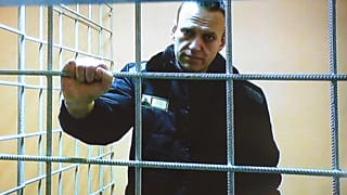 Оппозиционер Алексей Навальный, отбывающий срок в колонии, включен в перечень экстремистов и террористов