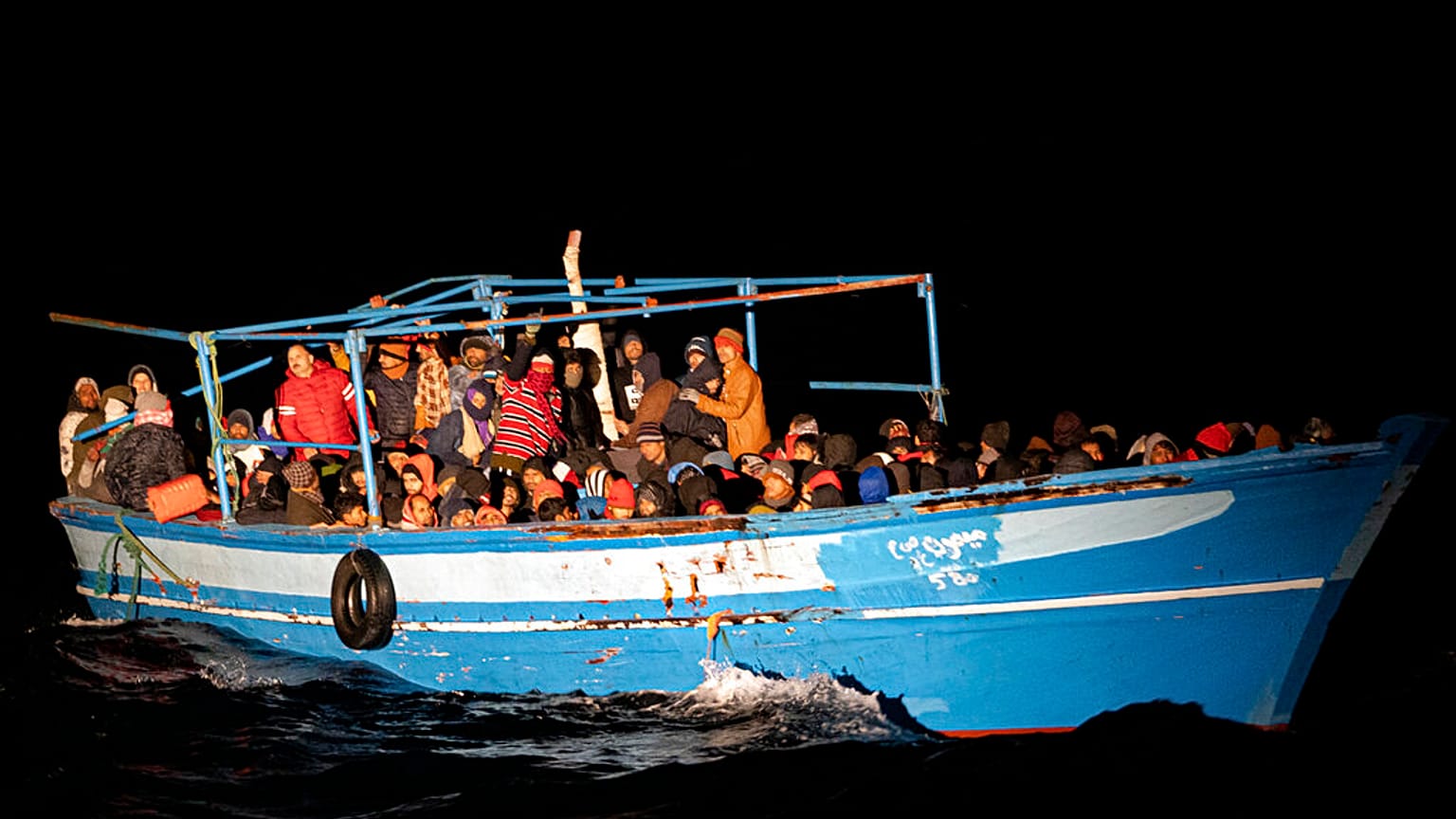 Rettungsaktion vor Lampedusa: Sieben Tote bei Überfahrt