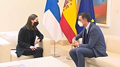 La primera ministra finlandesa, Sanna Marin, y el presidente del Gobierno español, Pedro Sánchez, en Madrid, España