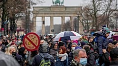 Protest gegen die Impfpflicht in Berlin 