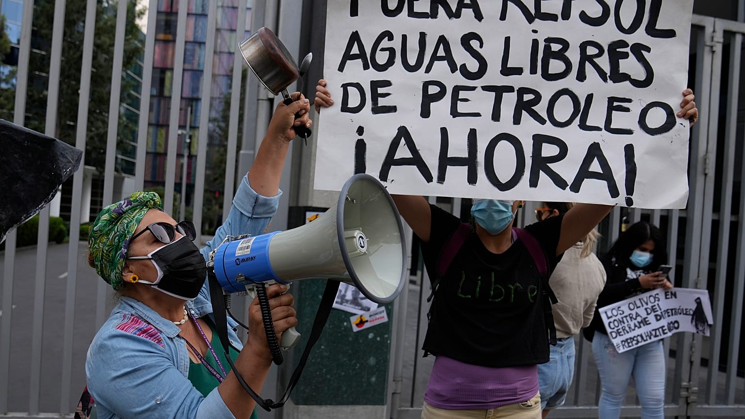 Акция протеста против нефтяной компании 26 января