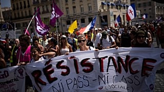 Французские учителя требуют определиться уже наконец с протоколом