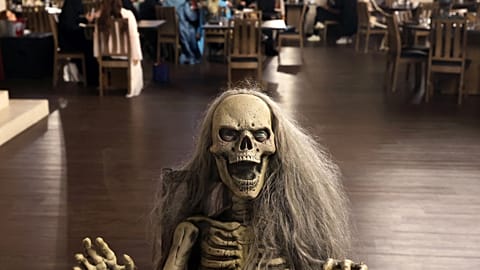 Mal was anderes, ein Restaurant mit Skeletten und Zombies in der saudischen Hauptstadt Riad.