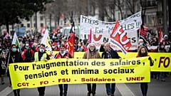 Des manifestants en faveur du pouvoir d'achat à Nantes (France), le 27 janvier 2022