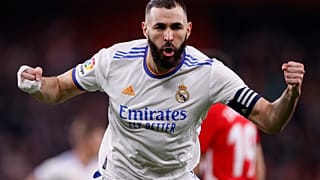 النجم الفرنسي كريم بنزيما مهاجم ريال مدريد الإسباني