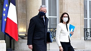 Le ministre français de l'économie et des finances, Bruno Le Maire, avec la ministre de la Transformation et de la Fonction publiques, Amélie de Montchalin, le 26 janvier 2022
