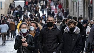 شارع سانت كاترين في بوردو، جنوب فرنسا، في 27 نوفمبر 2021