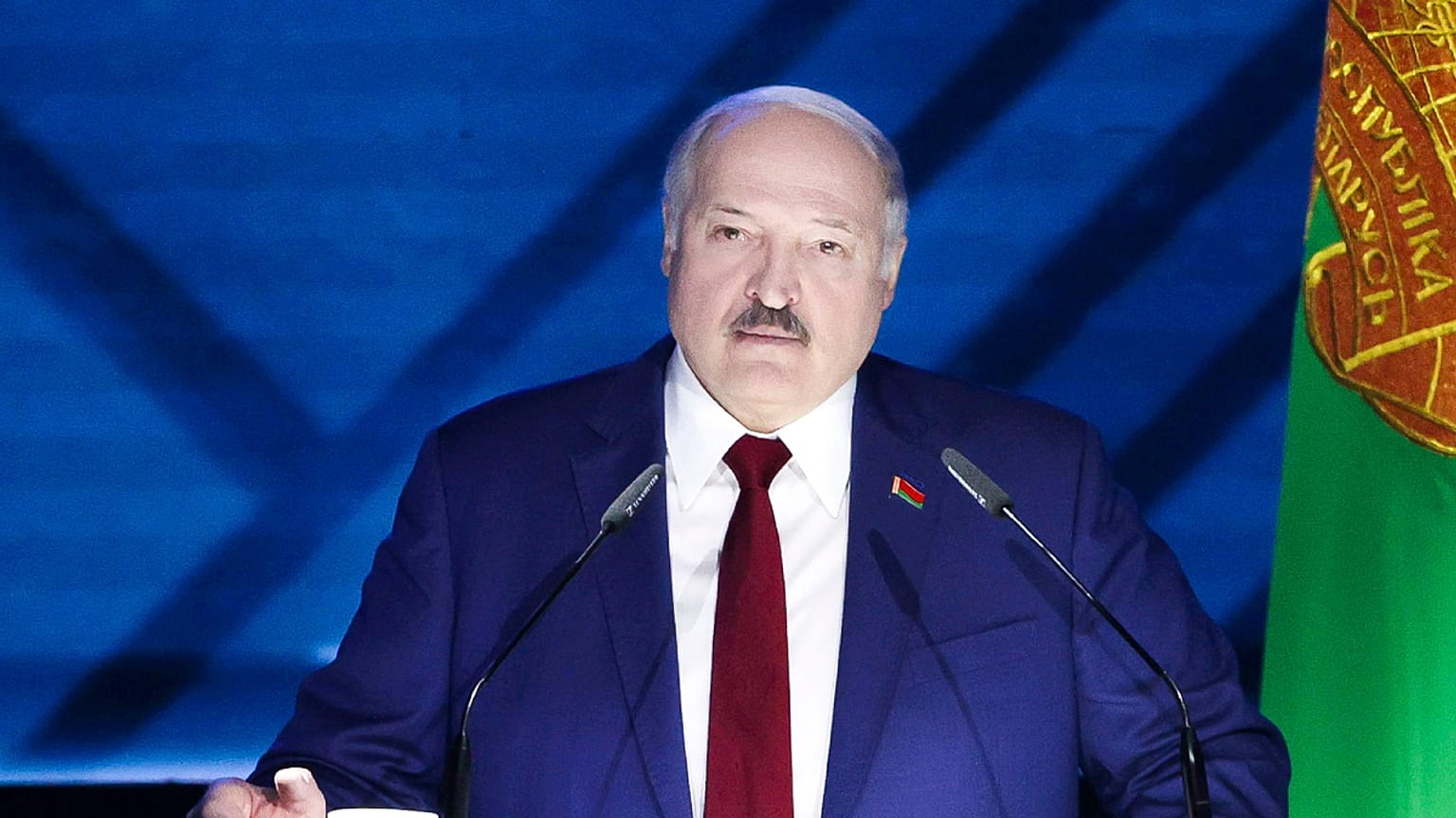 Lukashenko durante o discurso do estado da nação em Minsk