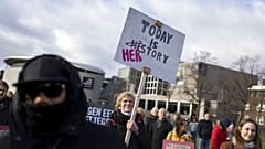 Nach Sex-Vorwürfen im TV: Tausende demonstrieren in Amsterdam gegen Belästigung