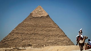 الموقع التاريخي لأهرامات الجيزة بالقرب من القاهرة ، مصر، الخميس 27 سبتمبر 2012