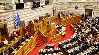 Συζήτηση επί της πρότασης δυσπιστίας κατά της κυβέρνησης στην Ολομέλεια της Βουλής