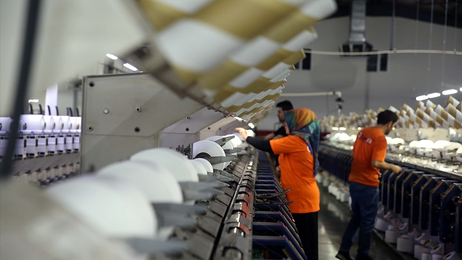 Türkiye'nin ihracatı 2021'de bir önceki yıla göre yüzde 32,8 arttı: Almanya ilk sırada