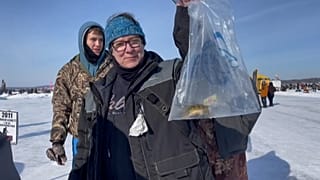 Десять тысяч рыбаков на льду с благотворительными целями