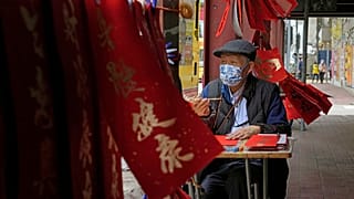 Chan King-fat is determined to keep the art of handwritten 'Fai Chun' alive