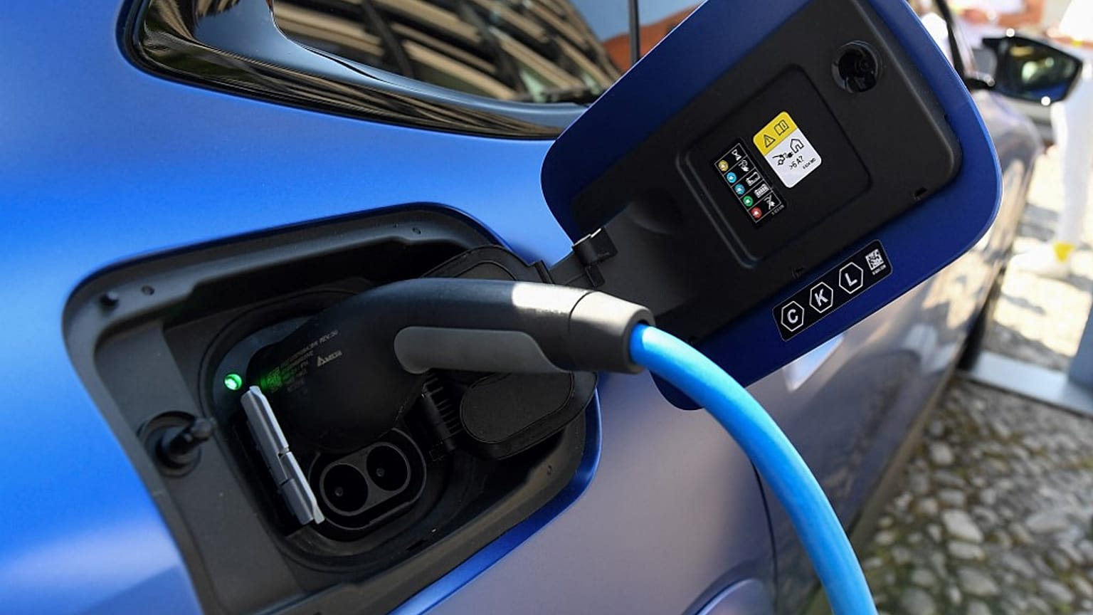 Elektrikli araç şarj istasyonları hangi ülkede ne kadar var?