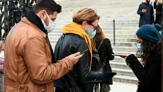 Green Pass obbligatorio per accedere a certi esercizi commerciali ed uffici pubblici da questo primo febbraio