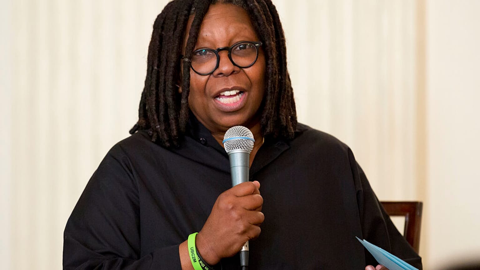 Archivbild 2015: Whoopi Goldberg hat sich für ihre Aussagen zum Holocaust entschuldigt. Schon während der Debatte mit dem Namen "The View" war ihr widersprochen worden.