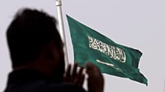Suudia Arabistan'da bayrak, arma ve milli marşta sistem değişikliği hazırlığı 