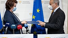 Η Μπεάτε Γκμίντερ με τον Νίκο Νουρή
