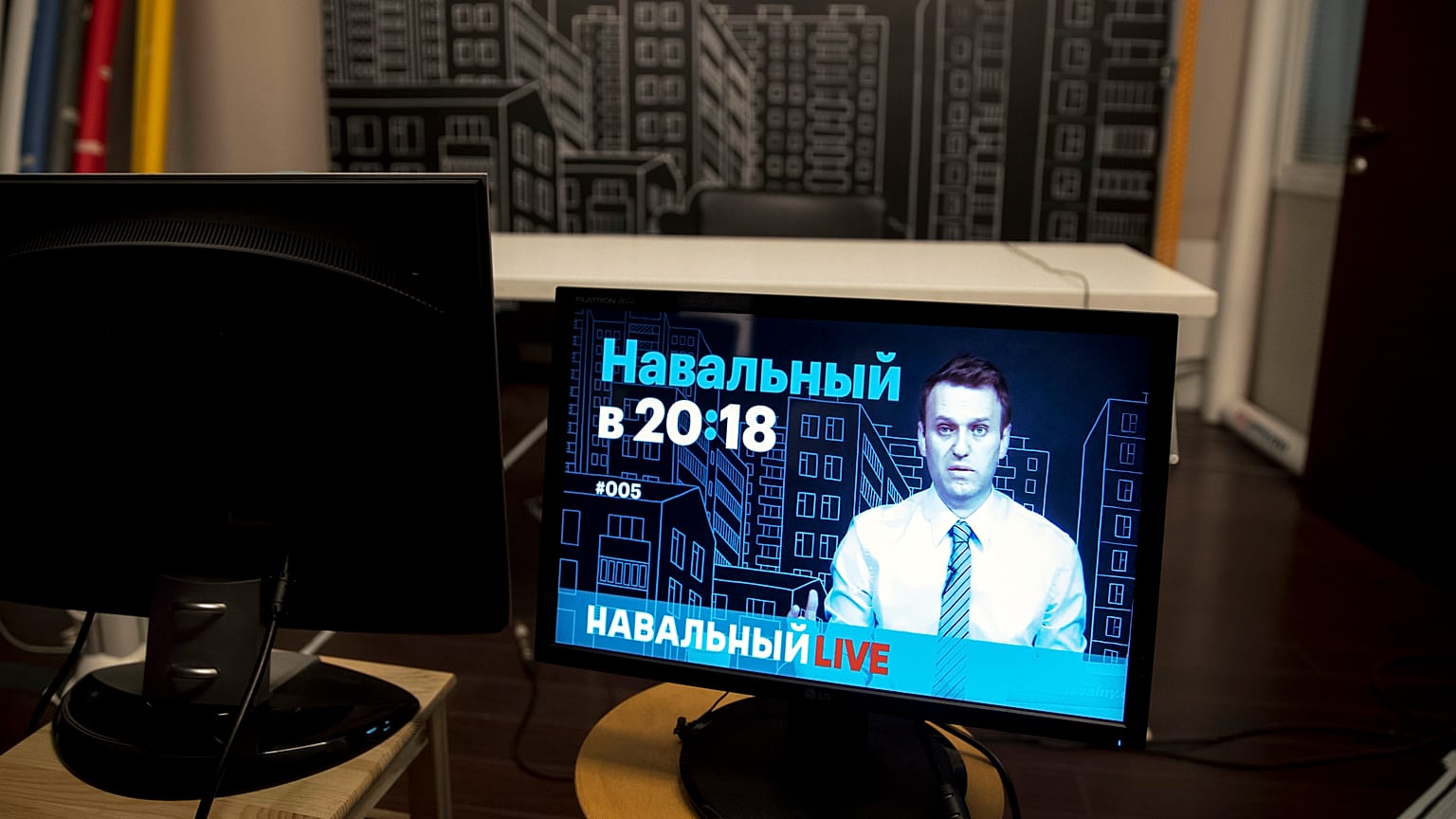 СМИ обязали удалить информацию о расследованиях ФБК*.