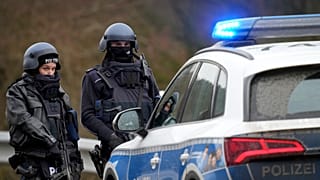 Спецоперация на месте убийства двух полицейских на западе Германии