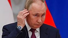 Wladimir Putin bei der Pressekonferenz mit Viktor Orban  in Moskau