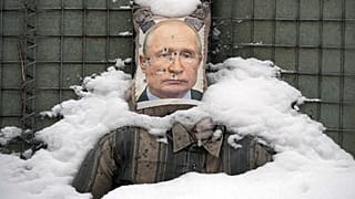 Eine "Installation" in Moskau ziert das Porträt von Wladimir Putin