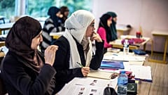 Avrupa'da okullarda başörtüsü yasağı tartışması 