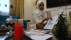Amani Al-Ali trabajando en su casa de Idlib, Siria 