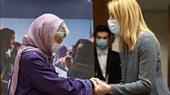 "Vergesst uns nicht" - afghanische Frauenrechtlerinnen im Europäischen Parlament