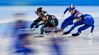 Gli italiani dello short track: una delle discipline in pista prima della cerimonia d'apertura ufficiale
