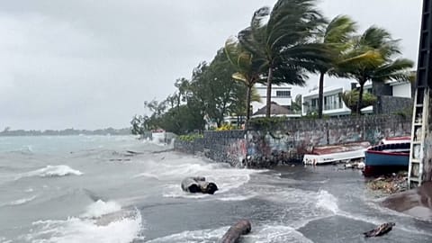 Water reaching fishermen boats left ashore for shelter