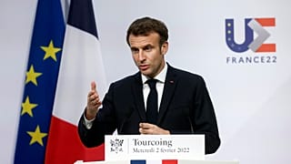 Эммануэль Макрон выступает на неформальной встрече министров внутренних дел ЕС в Туркуэне, 2 февраля 2022 г.