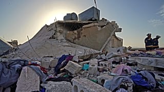 آثار الغارة الأمريكية 