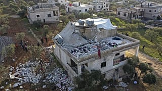 Maison située dans le village d'Atmeh où se trouvait le chef du groupe Etat islamique, après le raid des forces spéciales américaines, le 3 février 2022