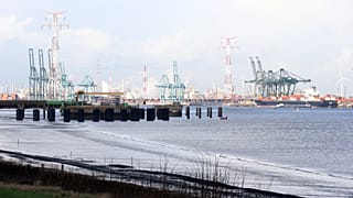 Европа расследует серию кибератак на нефтеналивные терминалы