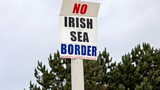 Brexit: Suspensão de controlos agita relação entre Londres e Bruxelas