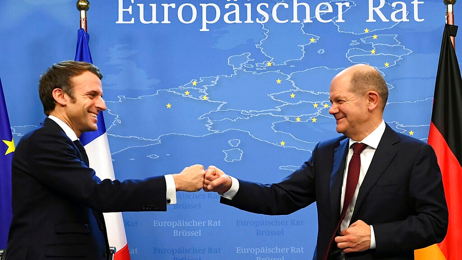 Fransa Cumhurbaşkanı Emmanuel Macron ve Almanya Başbakanı Olaf Scholz
