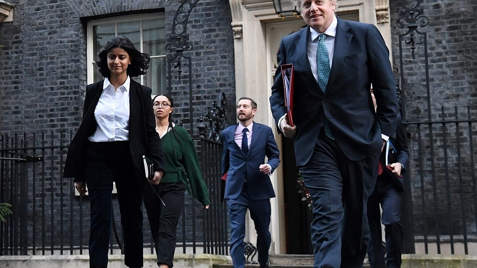 Başbakan Boris Johnson ve istifa eden Politika Direktörü Munira Mirza