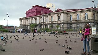 Costa Rica podría celebrar una segunda vuelta en abril si ningún candidato supera el 40%