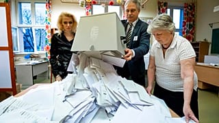 Szavazatszámlálás Magyarországon - példátlan lépésre szánta el magát az EBESZ  